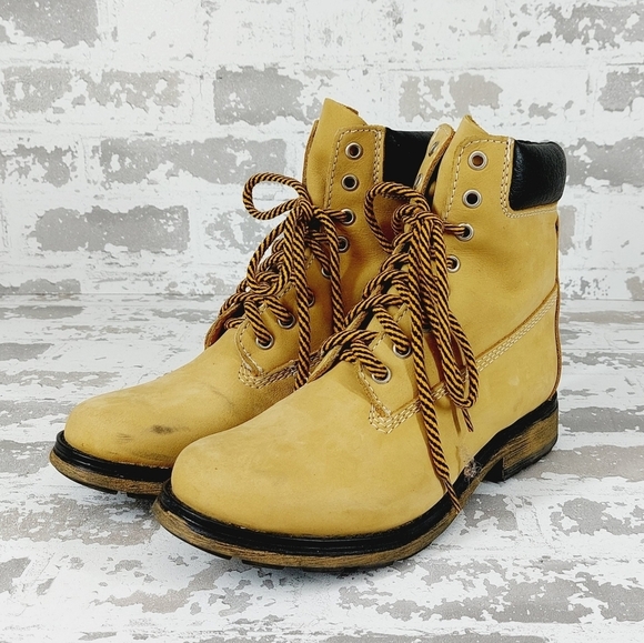 Steve Madden Pasa Tan Wheat Nubuck Lace Up Lug Sole Work Boots T272 - Picture 2 of 9